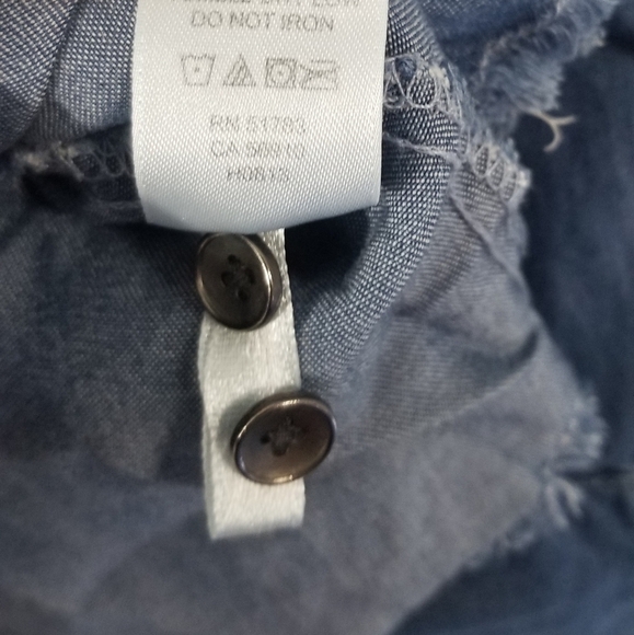 Maurices Ombre Jean Button Up Blouse. Super Soft! Bottom & Cuff Fringe. Size XS. - Picture 8 of 9